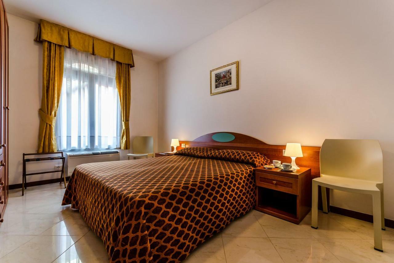Hotel Ariel Silva Veneza Exterior foto